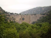 800px-Presa_de_El_Gasco_Molino_de_la_Hoz